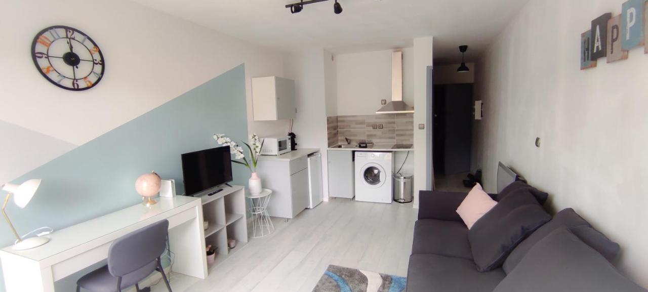 Studio 26M2 Centre Ville Renove Avec Parking Prive La Grande Motte Exterior foto