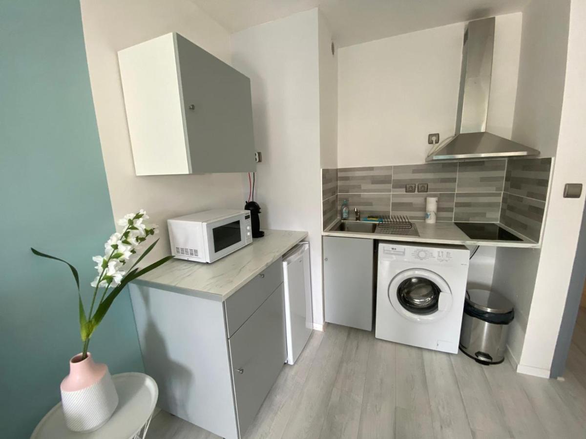 Studio 26M2 Centre Ville Renove Avec Parking Prive La Grande Motte Exterior foto